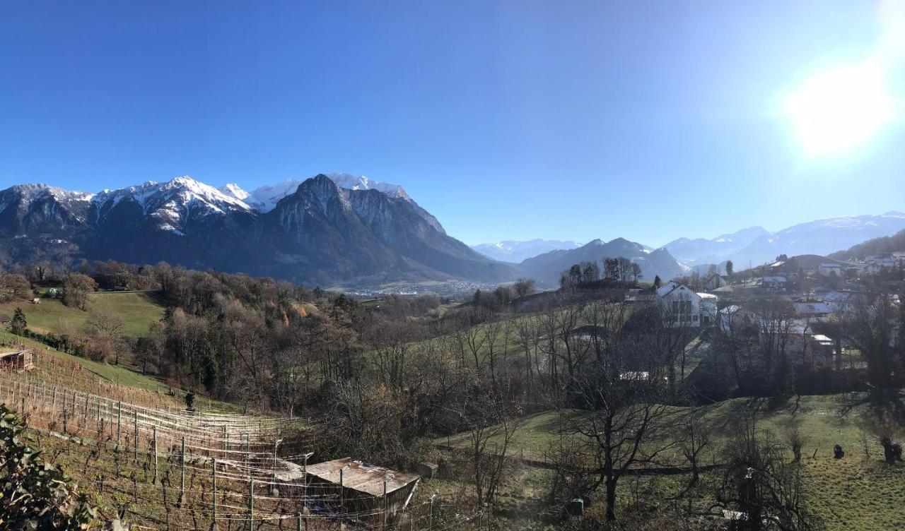Atelier 67 Bed and Breakfast Obersaxen Esterno foto
